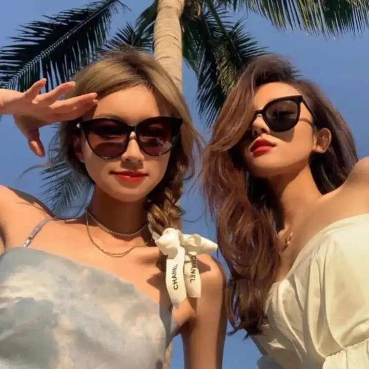 圆月映花都 海报