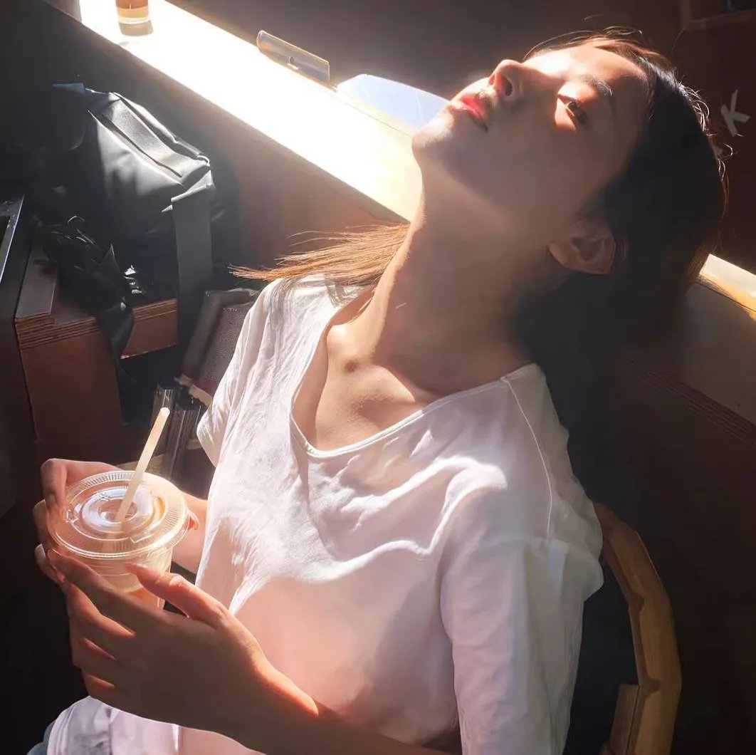 绑架女模特 海报